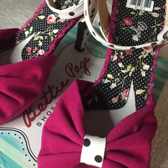 Bettie Page Fuchsia Eleanor Platform Heels Size 7 - Picture 4 of 6